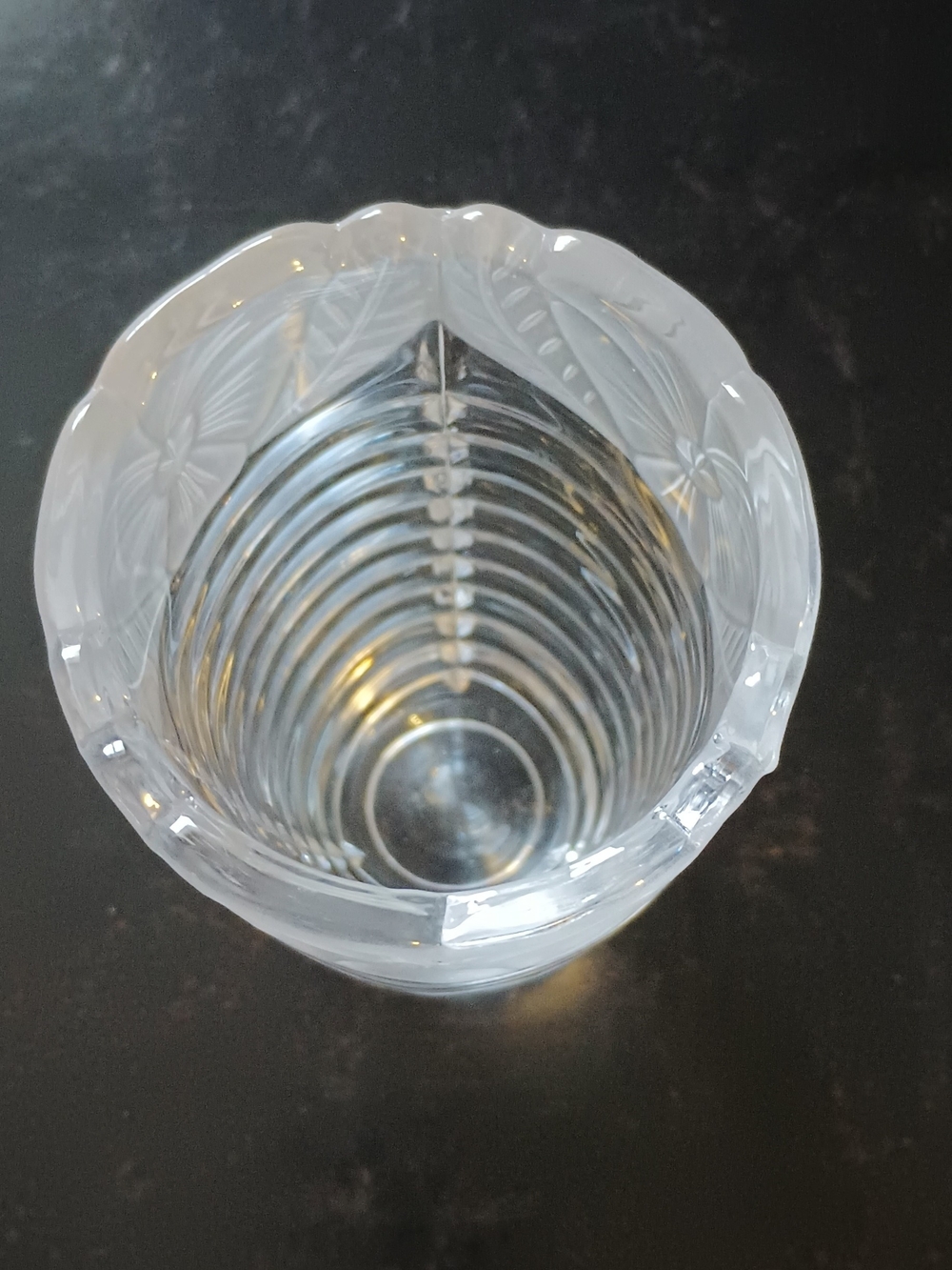 Crystal Clear Ribbed Vase with Frosted Floral Rim - Picture 5 of 5